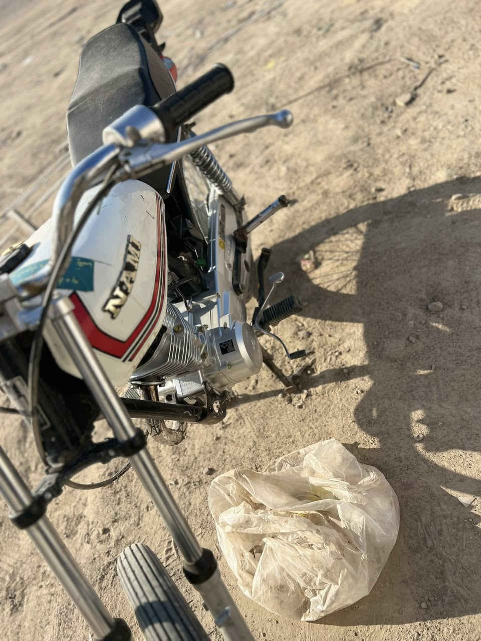 دراجه نامه للبيع سعره ٥٠٠ وبيه مجال تعميره ٢٤ مكينه جديده نهايه ال ٢٥ مكاني حله الشاوي اوراق اسكنر  للستفسار ***********
