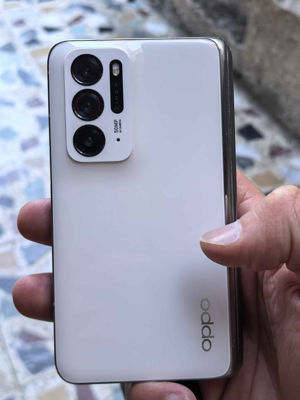 ((للبيع او للمراوس))

اوبو فايند ان __ Oppo Find N
لون ابيض
ذاكره 256

الجهاز بحاله ممتازه، نظافة 97% بي ضربه صغيره موضحة بالصور غيرها مبي اي شي ومداخل تصليح ابد..
غراضه كارتونه وگڤر
مكاني بغداد وماعندي توصيل

للتبديل.. طبعا افضل موبايل ارخص واخذ فرق
السعر 600 الف وبي مجال
للتواصل ع الخاص او على رقمي

*********** بغداد, العراق
