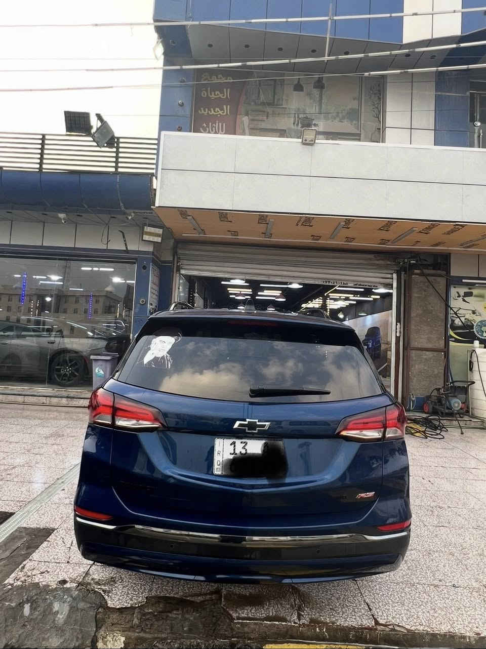 السلام عليكم كوينكس مويل 23 سياره جديده حيل فول موصفاتRS سياره مرقمه جاهزه رقم ميسان  الصبغ نص جاملغ فقط الباقي كله كفاله سياره جديده ***********
