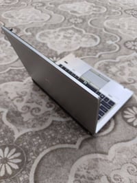 حاسبة HP • خدش شاشة • تحتاج بطارية