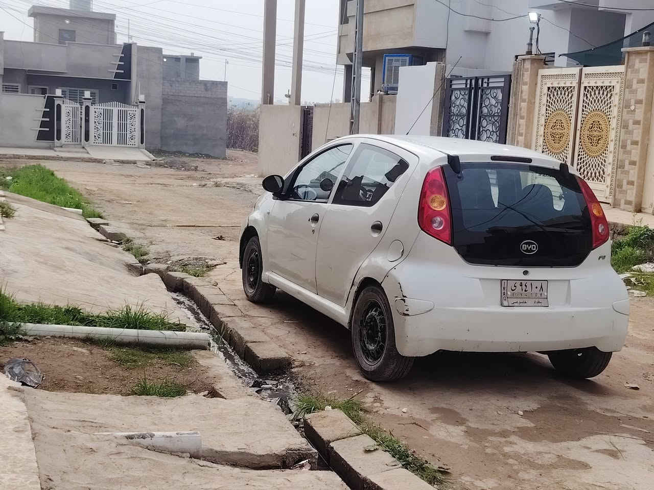 السلام عليكم بي واي دي اف زيرو موديل ٢٠١٣ بيها ضرر قطعتين شرط التحويل شرعيها بل موصل كير محرك شرط السعر ٣٣ وبيها مجال مكانها موصل
***********
