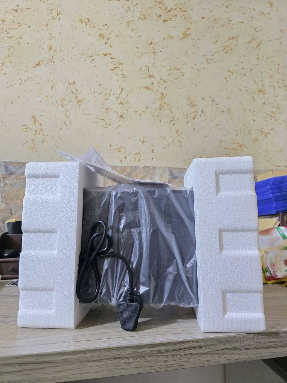للبيع يو بي اس UPS
جديد ونظيف 100% استخدام 4  ايام فقط
1500VA من شركة ايكوشيلد Ecoshield انتاج السنة
السعر 75 الف قفله 
مكاني بغداد
راسلني ماسنجر او واتساب ***********
