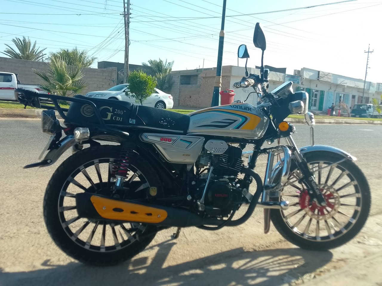 سلام عليكم دراجه 25 بيها شاشه مكسوره وصلت 870نهار الجمعه وما ابيع بهاذ السعر عندك زود حياك الله بعدها لك متواجد خاص وهاذ بيه وتساب ***********
