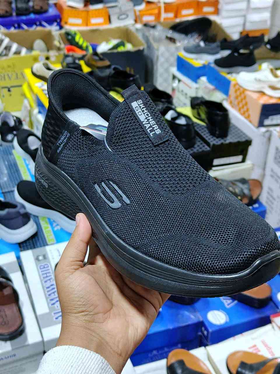 👞✨ جديد محلات الغازي ✨👞
وصلتنا تشكيلة واسعة من الأحذية تناسب كل الأعمار 👇
متوفر صنادل بقياسات متعددة وأيضاً متوفر ...
🩴 شحاطات أطفال
🩴 شحاطات ولادي
🩴 شحاطات شبابي
🩴 شحاطات رجالي
✔️ متوفر أحجام خاصة وطبيّة لراحة أكثر 👌
🚿 وكذلك متوفر شحاط سلبر مال حمام طبي – خفيف ومريح للاستعمال اليومي
👟 وأيضاً متوفر سكجرات رجالي طبي
✔️ بأحجام خاصة وأحجام عادية 
✔️ مريحة للمشي الطويل والاستخدام اليومي
الجودة مضمونة 👌
الأسعار مناسبة للجميع 💰
📍 زورونا واختاروا راحتكم من محلات الغازي
الموقع: شميط -الشارع العام-مقابل اسواق باسم العيدان 
للاستفسار:***********
***********
