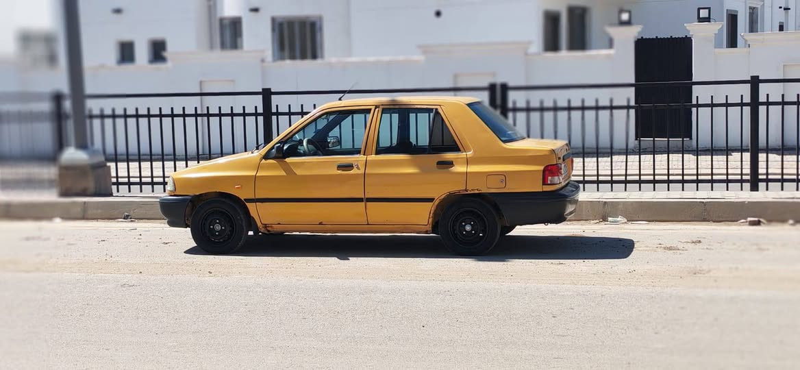 السلام عليكم سايبه مديل 2017سياره مكينه وكير وحداديه وتخم تاير جديد رقم قادسيه نكليزي كهربائياته سنتر لك كله شغال تبريد ميشتغل فقط السعر 33 وبيه مجال بسيط مكان سياره ديوانيه الرقم ‏‪***********‬‏
