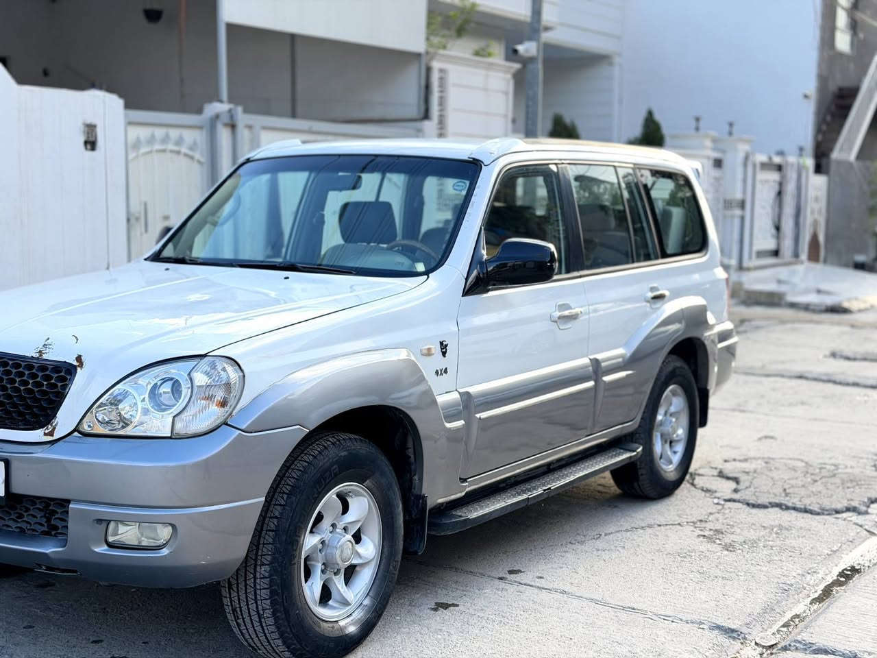 هوندای تریکان 2006 رەقم اربیل تحویل اسلی 
بدون صبغ بدون بارد سياره جديد دبل اكسل فول مواصفات سنةوى مجدد گیر محرك مکفولە مکان سیارە بکلار ***********
