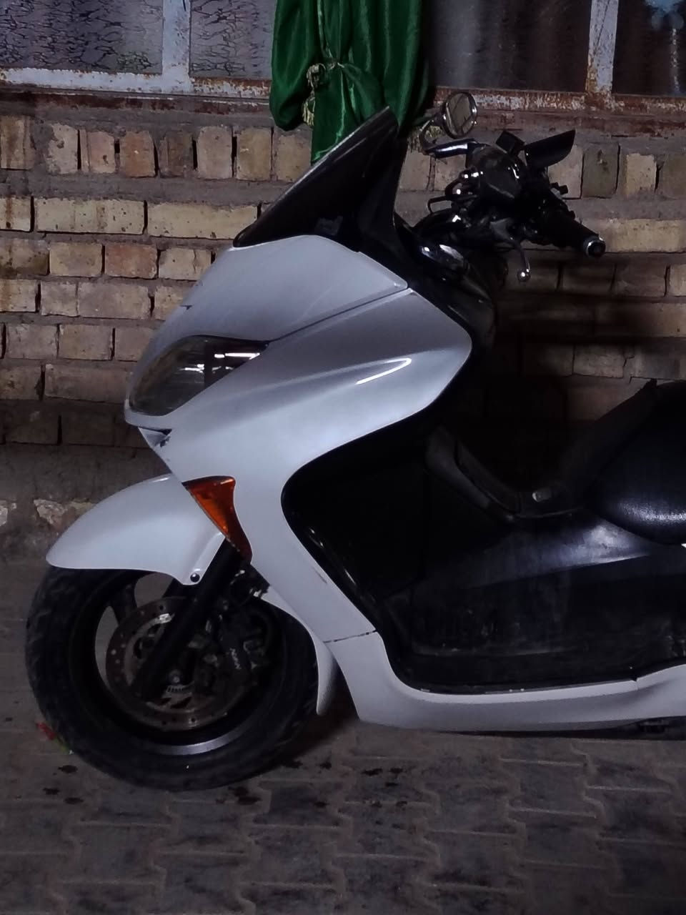 اسلام عليكم
فورزه 0/8 عميه بلادي
اوراق كامله من منفيس الى كمرك الى مكاتبه  ومدفوع كمرك
منضومه زينون كامله عليها
ABS امامي خلفي مزدوج
بيها بصمه مو سويج 
دسكات امامي حلفي من شركه NISIN
مكينه خير من الله ما مفتوحه
شلعه ومعدل خير من الله (120) حقيقي
ترايش رياضيه سل ستيل 
كهربائيات كلها شغاله
السعر مليون و 150 وبيها مجال حك الجيه للطيبين
للاستفسار اكثر
 ***********
