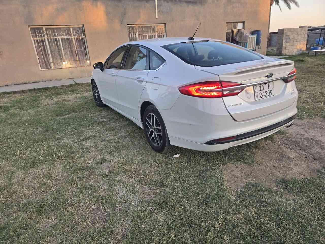فورد فيوجن SE موديل ٢٠١٨ المواصفات:•رادار •حساسات خلفيه •بصمه •تحكمات ستيرن •شاشه كبيره +شاشه اعطال  •مثبت سرعه (كروز كونترول)•نظام الحفاظ على المسار •لايتات لد زينون•بلاجكتورات• قطعتين تبريد
كشنات كهرباء•كير ماوس•هاند بريك رمز باب سياره جاهزه اي نقص ما بيها رقم بغداد نكليزي هزه جديده .  داخله كلين بدون حادث بيها قطعتين رش بدون دواخل  العراق  السعر ١٢٥ لبيع او المراوس  عنواني قرب سجن ابي غريب  رقمي ***********
