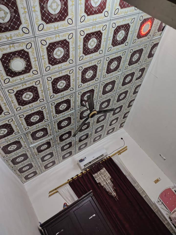 السلام عليكم بيت البيع طابو صرف الساحه 200 سوق الشيوخ حي العسكري قرب مدرست نهاوند البناء طابوق صب مسلح سعر مناسب ***********
