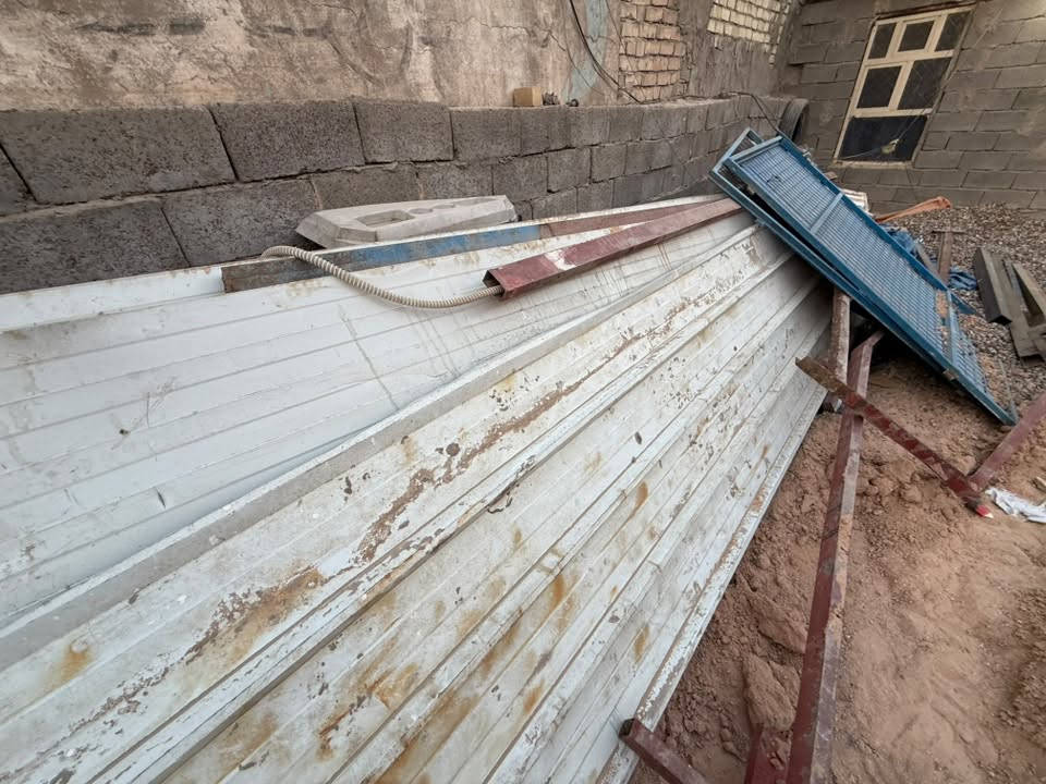 للبيع سندويج ٥قطع طول ٥مترات هنه والزوايه
وحده منهم متضرره قليل كلهن ب٢٥٠ المكان بغداد الدورة 

للاستفسار ***********

