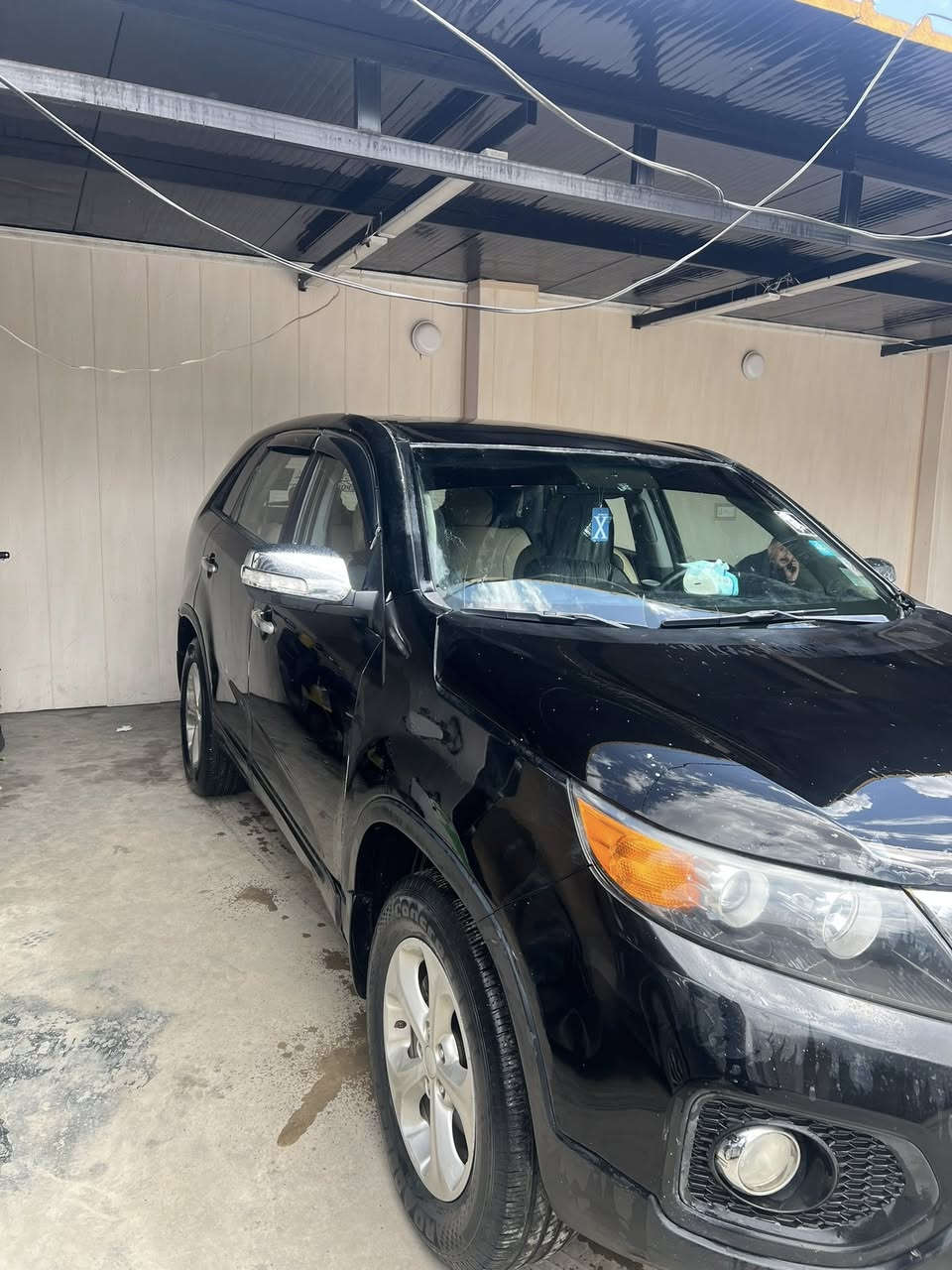 سورنتو 2011 للبيع مال مستعجل وارد امريكي خمسةراكب /رقمها بصرة مشروع وطني /داخله كلين بس ب العراق حادثها مجفيه وصبغ كير محرك كفالة عامة السيارة نضيفة وخير من الله مكانها ديالى /السعر 96 وبيها مجال /رقم الهاتف /***********
