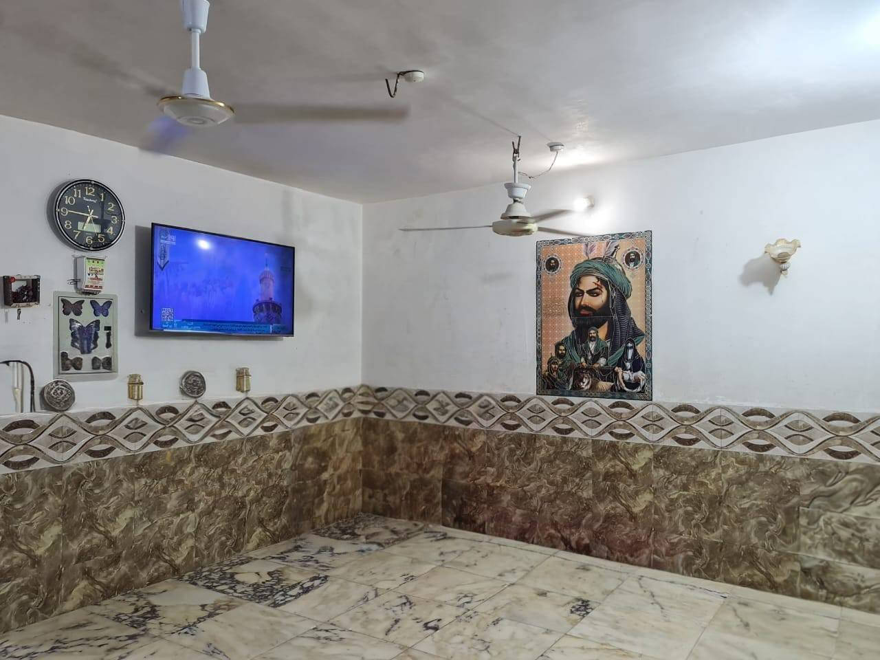 دار للبيع
بناء حديث
طابو صرف
الموقع// حله حي المعلمين 
المساحه//200م.    10.20
المحتويات//
الطابق الاول// استقبال ومطبخ وغرفة نوم 2 وهول 
ومجمع صحيات وكراج وحديقة 

الطابق الثاني // 2 غرف نوم وهول ومجمع صحيات وسطح

الدار بناء حديث موقع مميز
___________________
للاستفسار اكثر الاتصال
________________
***********
***********
