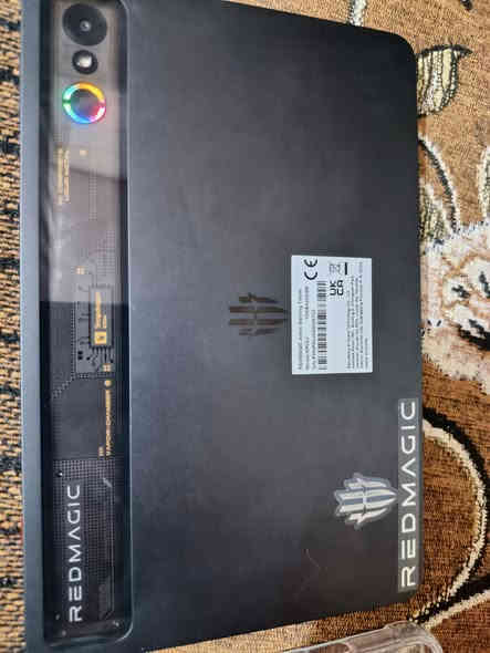 تاب ريدماجيك استرا ذاكرة 256 رام 12 بطارية 99 مشحون 64 مرة فقط كارتون وكيبل موجود فقط شخط صغير بالشاشة وشادله درع شاشة ما مأثر ولا مبين 
مكاني اربيل سعره 670 الف وبي مجال قليل جداً بيع فقط
واتساب :***********
