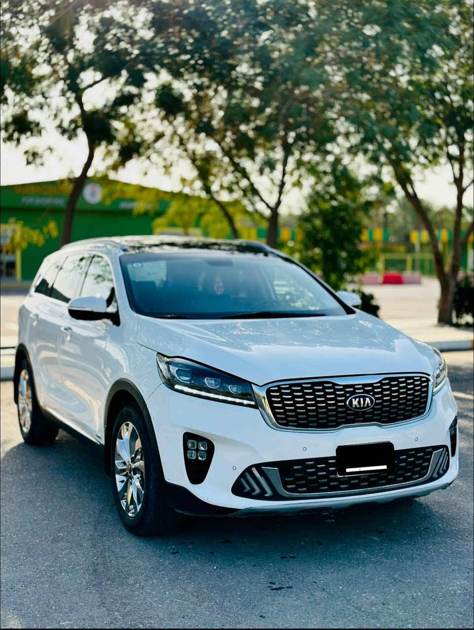 سورنتو 2020 جيتي لاين 
خليجي رقم بغداد كفاله عامه
ماشيه 51 الف السيارة جديده لوك
. المواصفات موضحه بـ الصور 
بانوراما
.بصمه تشغيل وابواب
.لدات اماميه خلفيه
.حساسات اماميه خلفيه
.لايت زنون عالي ناصي
.شاحن واير لس 
.5 كامرات 360
.كراسي كهرباء
.كراسي جلد تدفئه تبريد 
.تبريد 3 قطع
.محرك 6 سلندر 3500 كير 8 نمر
.كروز سرعه
.فول تحكم ستيرن 
.سبعه راكب
.ويل كب نيكل اصلي 5 قطع
.ترحيب عند الأقتراب 
.يدات نيكل
.جنطه كهرباء ذكيه(الفتح عند الأقتراب)
.مري شفط / اشاير بالمري
.بردات بلاديه 
.شاشه كبيره اصليه بيها نضام ابل كار بلي
.انضمة قياده Eco Sport Cimfort Smart
.كشافات ضباب
.اي استفسار الاتصال ع الرقم
***********
السعر 270 وبيه مجال قليل
 مكان السياره بابل
