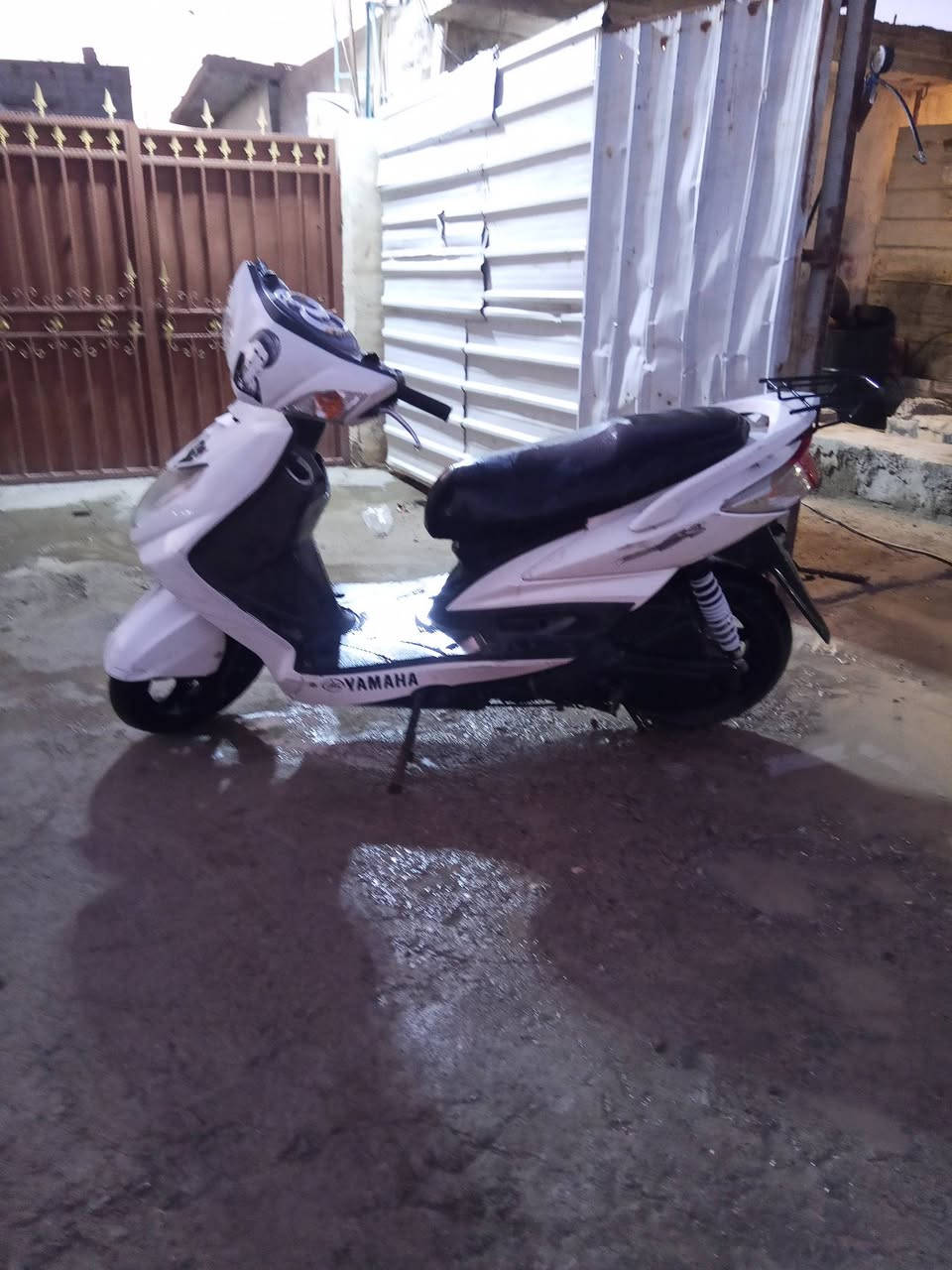 سلام عليكم دراجة سكنس فحل على كفالة عامة كلة بلاد دراجة كامل مكملة نكرة كهربائي كلة شغل الدراجة بلادية من الطول للطول شرط الكفالة للبيع  ( مكاني ديالى بعقوبه ) رايدهة ابـ 600 وبيها مجال قليل شراي اتصل  ( *********** )
