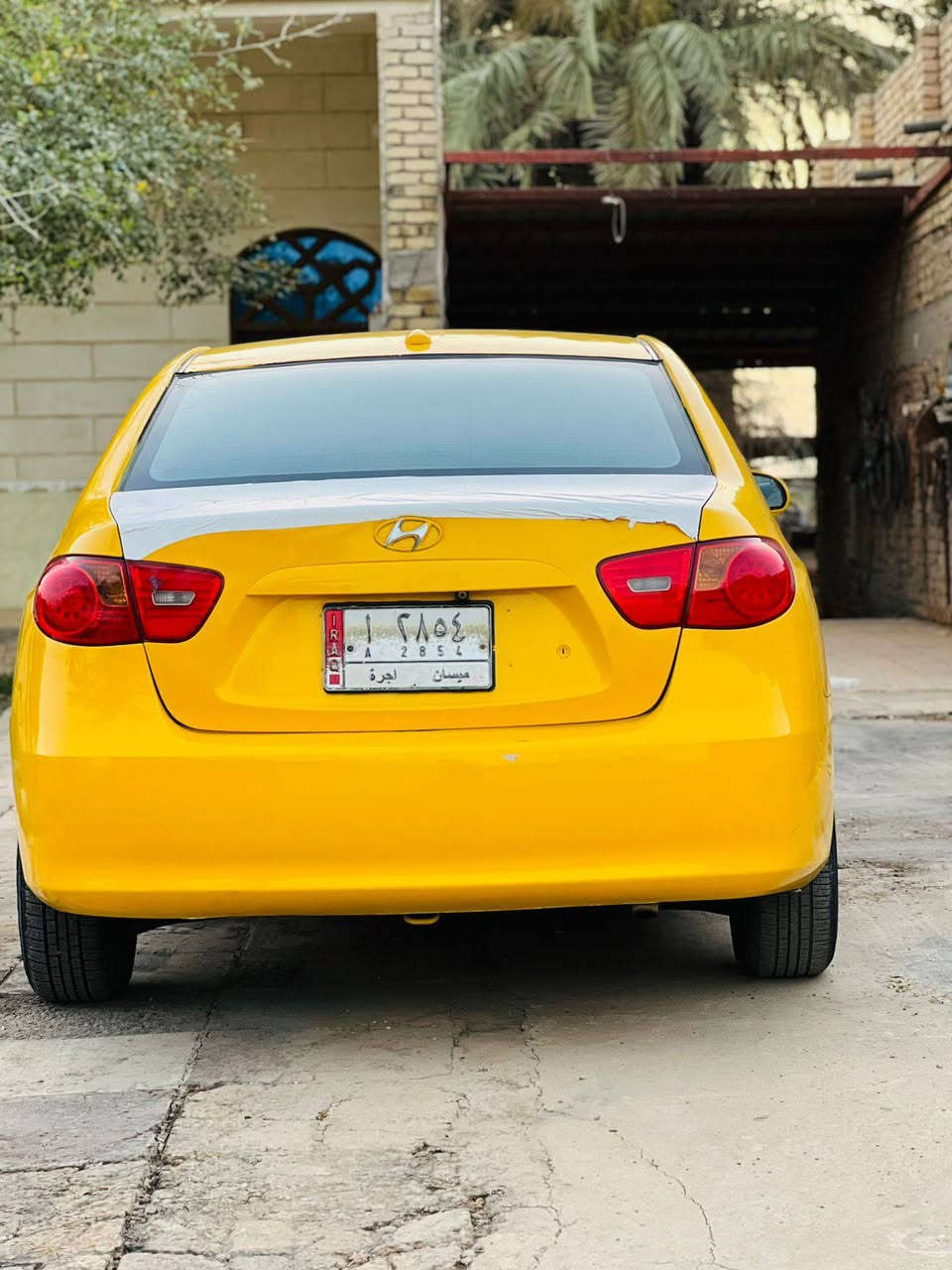 السلام عليكم 
النترا موديل 8 باسم ابن عمي 
تحويل ثاني يوم
مكينه 2000 امريكي حاويه جديده كير جديد 
حداديه امامي وخلفي جديده 
ضربتها كاملق وبنيد وارد امريكي والباقي ليبر واحد 
رقم ميسان مشروع وطني سنويل 28 جديده 
تبريد ثلج تخم طائرات جديده سياره جاهزه 
سياره مال جناي كل نقص ما بيها صبغه جديده 
السعر 88 ورقه  
عنوان ذي قار الشطره يم جامعه الشطره خفاجه 
رقم ***********
