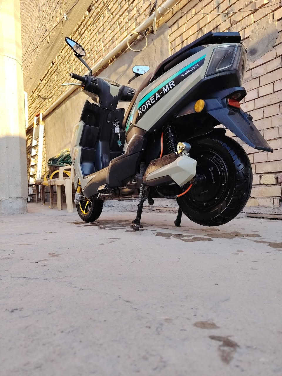 سلام عليكم للبيع دراجه شحن ٦بطاريات دراجه موديل (24)جديده كهربائيات كله شغاله بيه (بك) واربع نمر سويجات ٢ بصمه شاشه ٢ تشغيل عل شاشه دبل اشاره لايت زنون هواي بيه امور دراجه مامفتوح بيه برغي لوك مكانه حله مهندسين  السعر..  خاص رقم الهاتف ***********
