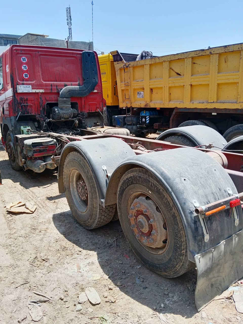 هسلام عليكم للبيع داف سنكل رقم بغداد موديل 95 كير 4×4 السعر 80 الاستفسار اكثر ***********.   ***********
