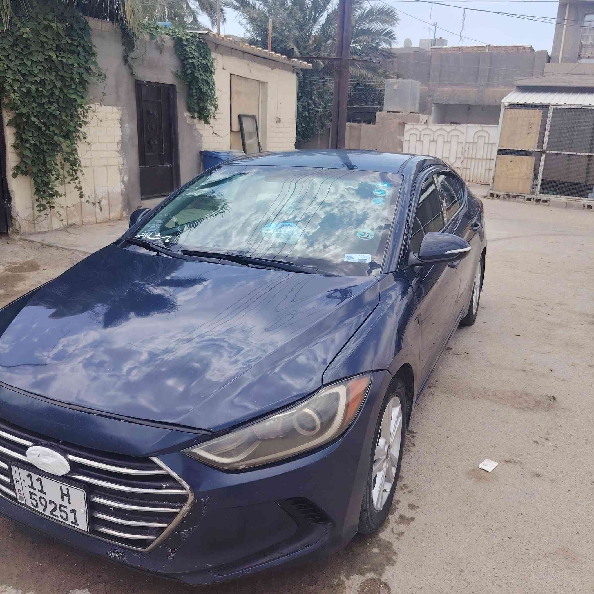الانترا موديل 17 كير مكينه حداديه خير من الله 
تبريد ثلج تدفئه ب الكشنات وبلستيرن شاشه بلاديه سياره خير من الله بيها 3قطع بنيد مبدل ومصبوغ شويه من الباب البضهر سائق وجاملغ صبغ مكاني ديالى اريد مراوس بتكسي الانترا او كورلا فورتي ***********
