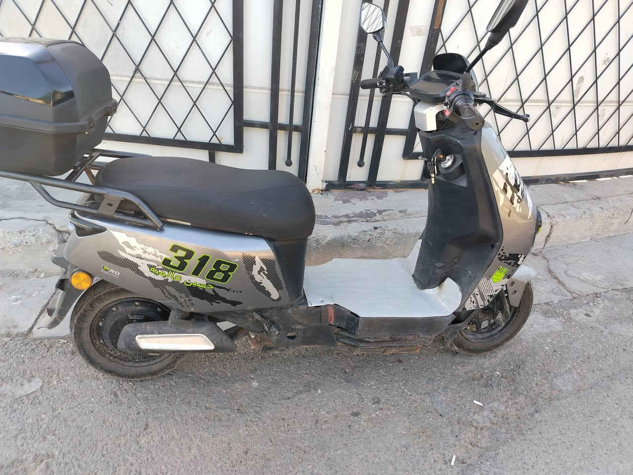 السلام عليكم عندي درجة شحن للبيع 318 بطارية 6 جدد السعر 425 مجال شراي مكان بغداد حي العامل  شراي تصل رقم ***********
