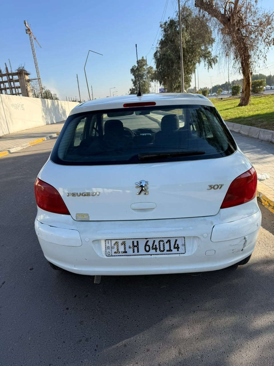 السلام عليكم للبيع فقط او مراوس بسيارة حدود الدفتر او ١٣٠ ورقة بس يكون دفع اقساط
بيجو 307 موديل 2005 فرنسي كير جديد اوتوماتيك سنويه لل٢٠٢٩ تحويل مباشر  ثاني يوم
مرفق السونار ويا الصور 
نقص السيارة فقط فريز تبريد
سعرها ٦٣ ورقة وبيها مجال بسيط
مكانها بغداد حي القادسية
للاتصال :***********
