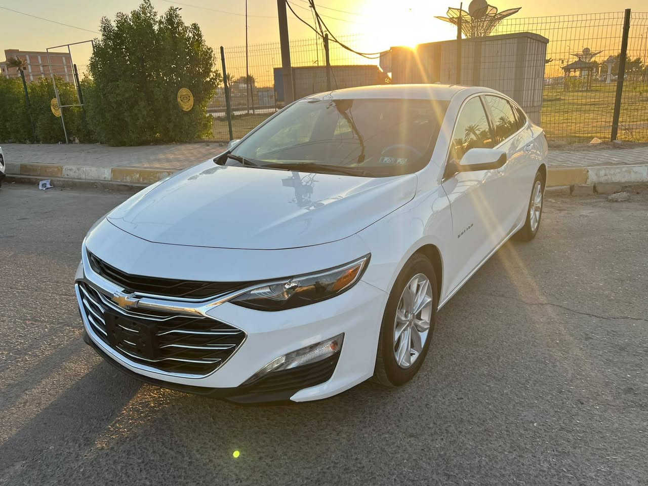 السلام عليكم
ماليبو 2024 
مواصفات 1LT عاليه 
كشن كهرباء 
دخول جديد 
قطعتين تبريد ثلج بلادي ما ملعوب بيه 
بصمه أبواب 
حساسات خلفيه 
ماشيه 23 الف ميل 
شاشه كبيره وبعد باقي المواصفات معروفه 
حادثها جاملغات اثنين أماميه بدون لغود ولا شواصي 
مكفولات 
مبدلات نفس اللون مطابق 
صور الحادث مرفقه بالمنشور 
محرك 1500 توربو 
ايرباك استيرن 
بدون رقم 
العنوان : الطالبيه 
للإستفسار ***********
السعر 132 وبيه مجال.
