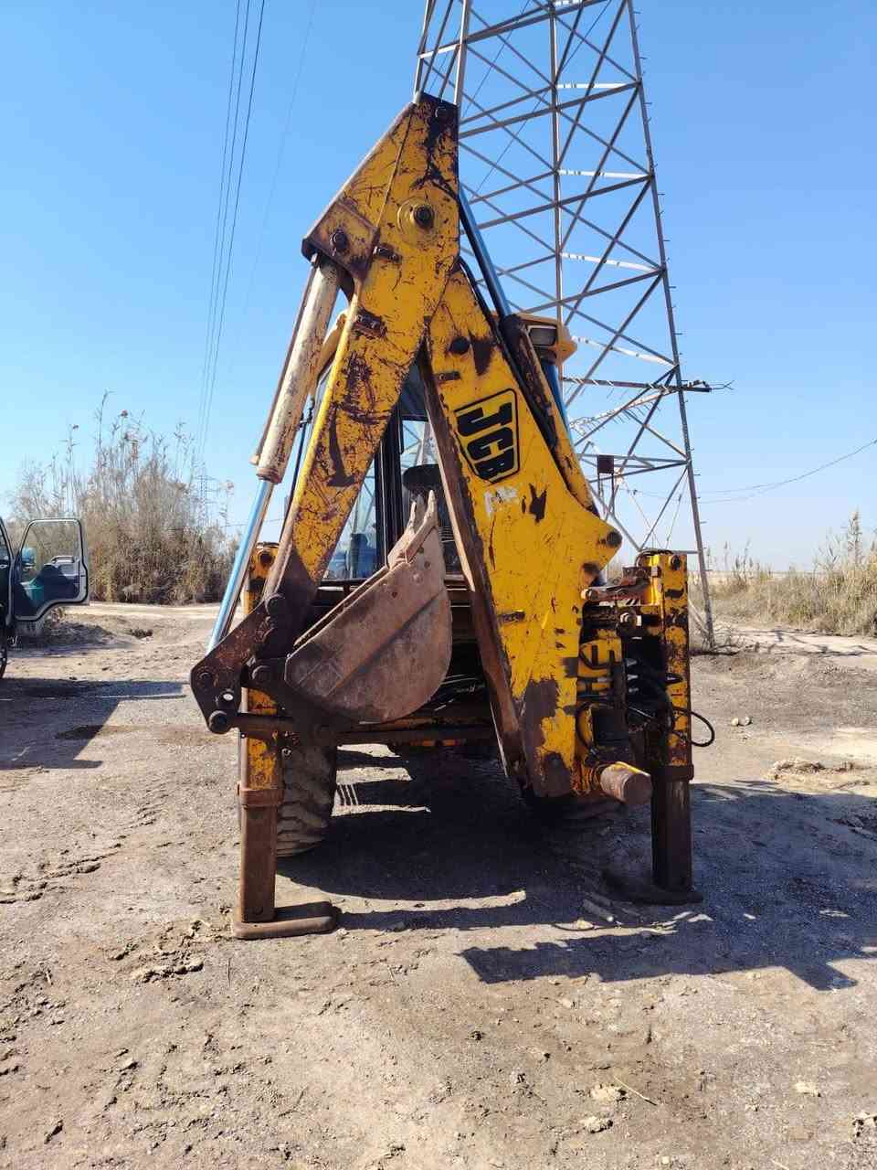 السلام عليكم جي سي بي للبيع ابو مراوس بشفل حجم 50 ثانويه الجي سي بي مفقوده استفسار ***********
