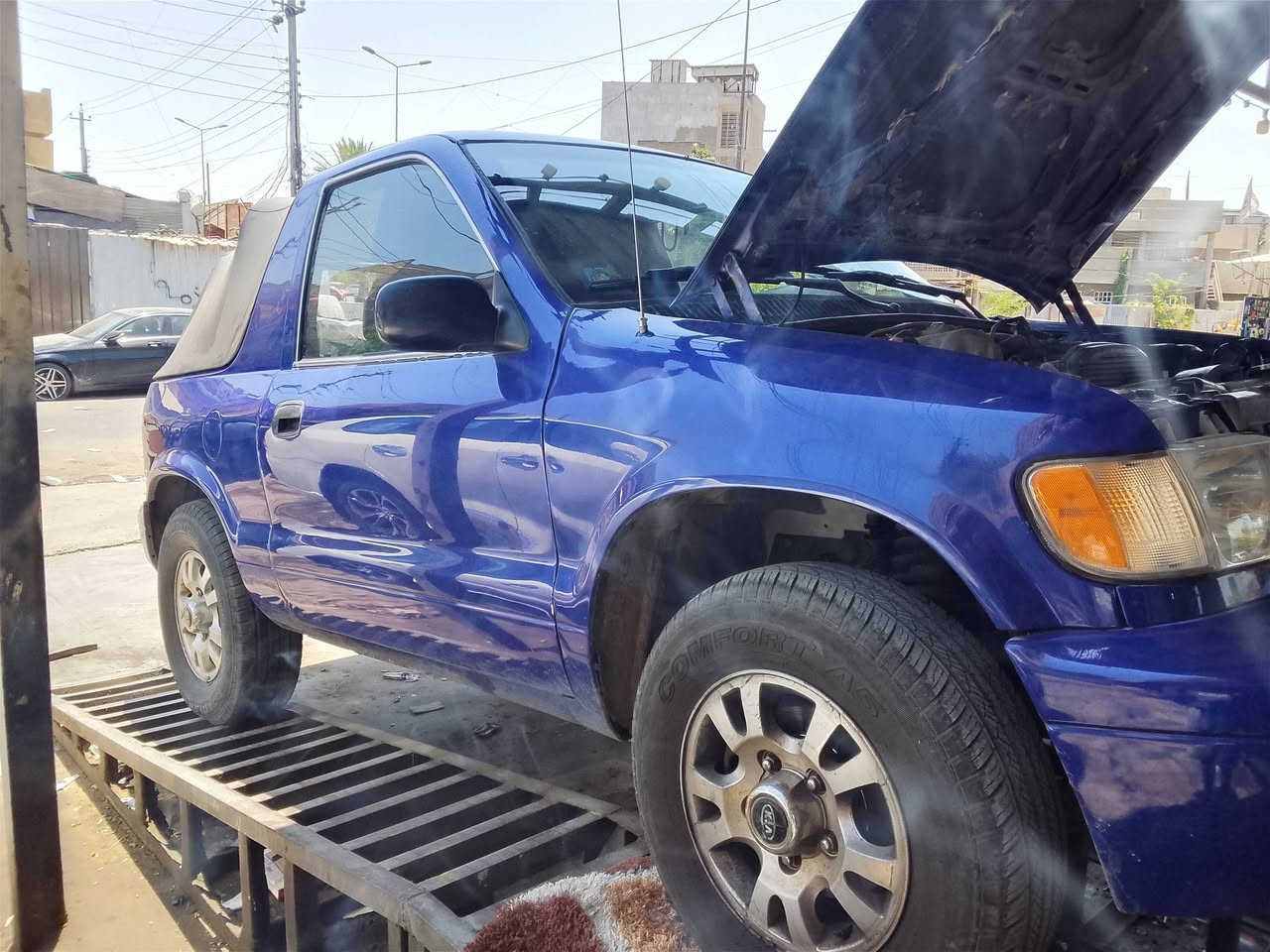 سلام عليكم كيا سبورتج موديل 2000كير مكينه مكفولات سياره مصبوغه عام سياره ما ناقصه اي شي تبريد ثلج مكينه 2000 تحويل ثاني يوم للاتصال ***********/ غير متواجد/ عل فيس بس واتساب و رصيد
