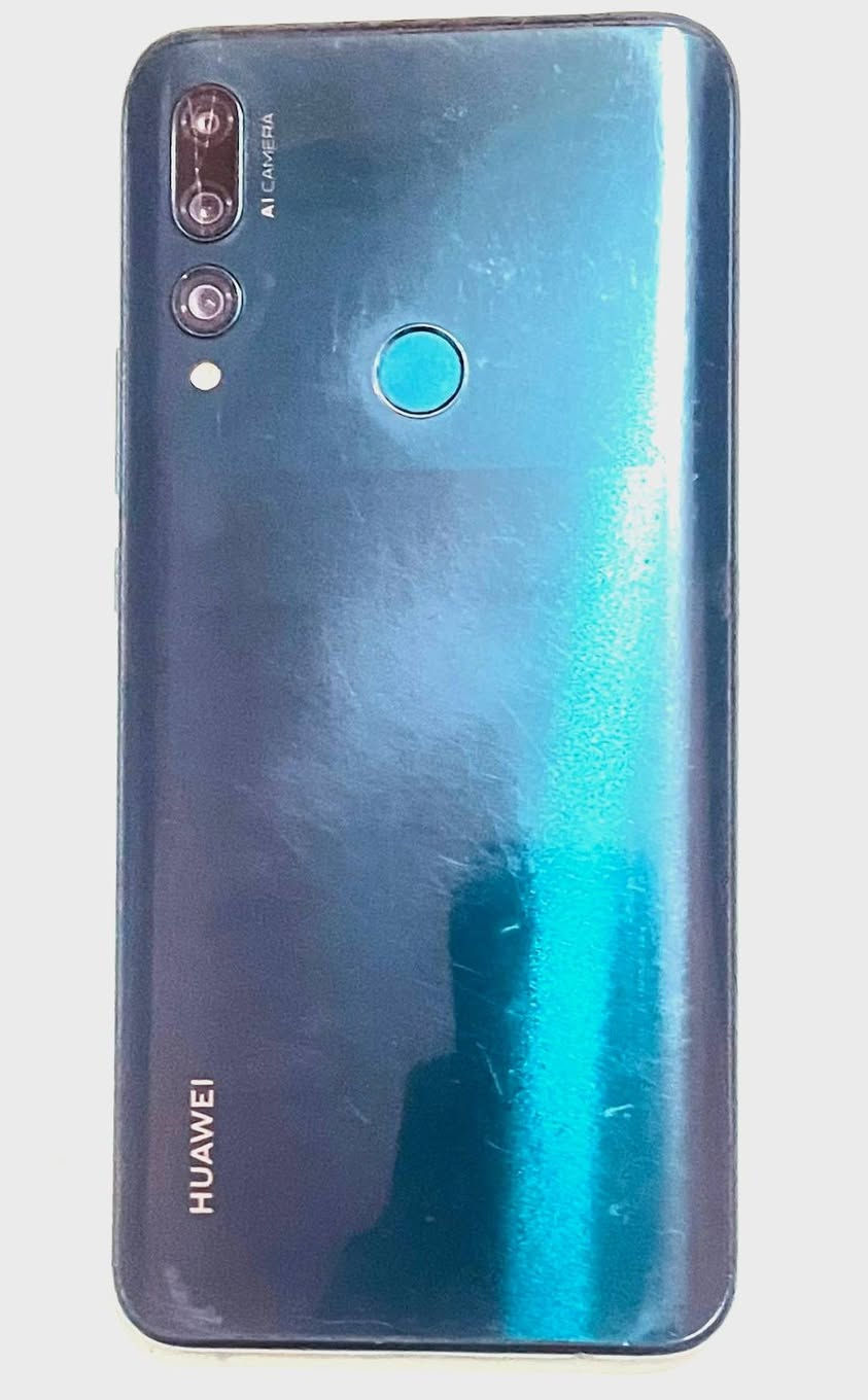 السلام عليكم موبايل للبيع بسعر 80
الرام 4 جيجا، الموبايل كلش مناسب لتحميل الفيديوهات لأن مساحته 128 جيجا، وأيضاً مناسب لمشاهدة تيك توك وإنستا ويوتيوب لأن حجم الشاشة كبير. غير مناسب للألعاب، وأيضاً مثل ما موضح بالصورة يوجد كسر بالشاشة.
ما مأثر على اللمس، وشحن سريع خلال 3 ساعات تقريباً يشحن كامل لأن الشحن تايب سي، ومنفذ سماعة الرأس.
لازم من تشتري له وحدة تجربها يم أبو المحل لأن أحياناً ما ترهم له وتصير له شريحة.


**إذا كنت صاحب هذا الإعلان وتريد حذفه لأي سبب، رجاءا أرسل رسالة إلى الدعم الفني**