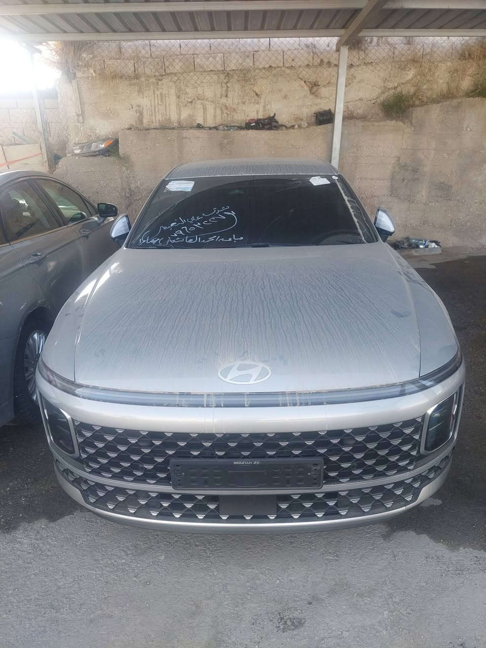 السلام عليكم ورحمة الله للبيع هوندا ازيرا غاز كلين تايتل موديل 2025 بدون رقم السيارة  السعر 24000$ بيهامجال العنوان سامراء ***********
