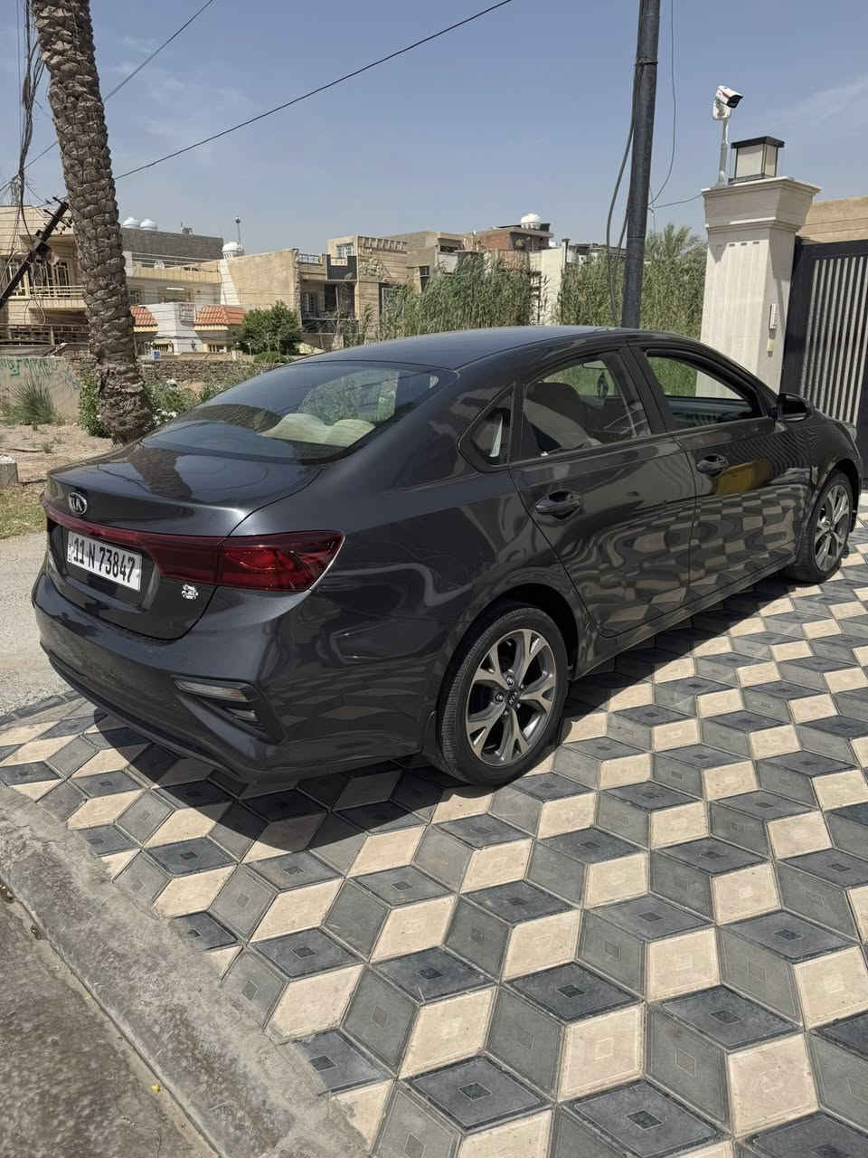 ‏2021
‏ماشي 71 كيلو متر
‏خليجي
‏نظيف وجديد
‏ما أبي صبغة 

***********￼
