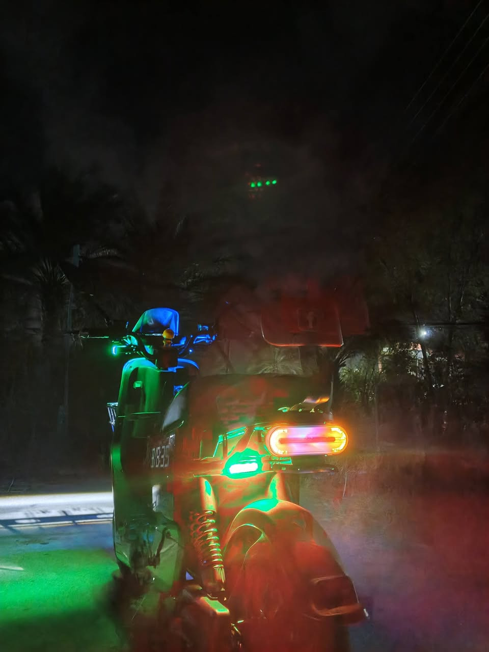 سلام عليكم
ار 11 موديل 2026  مصار شهر من اخذته 
5 بطاريات
سرعه 99. 4 نمر 
بطارية جديدة  دراجه كامله مكمله 
نضام الار رجوع للخلف 
بريكات دهن 
لدات اشار عالي ناصي كله كامل 
يحتوي ع نسختين من كارتين ومفتاحين وبصمتين 
العنوان : ديالى بعقوبة ناحيه كنعان 
سعر 900 وبي مجال 
رقم ***********
