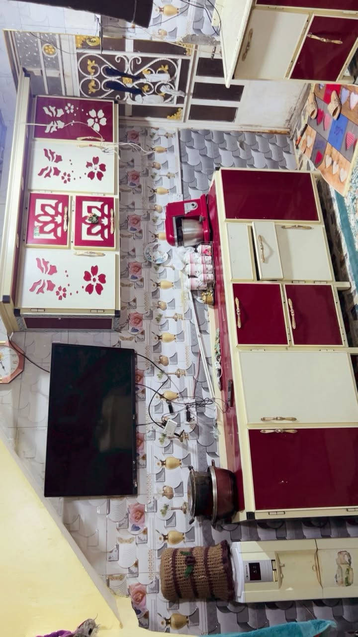 سلام عليكم كاونتر البيع سعر 650وبي مجال نضيف كلش راسلني خاص او عل رقم ***********
