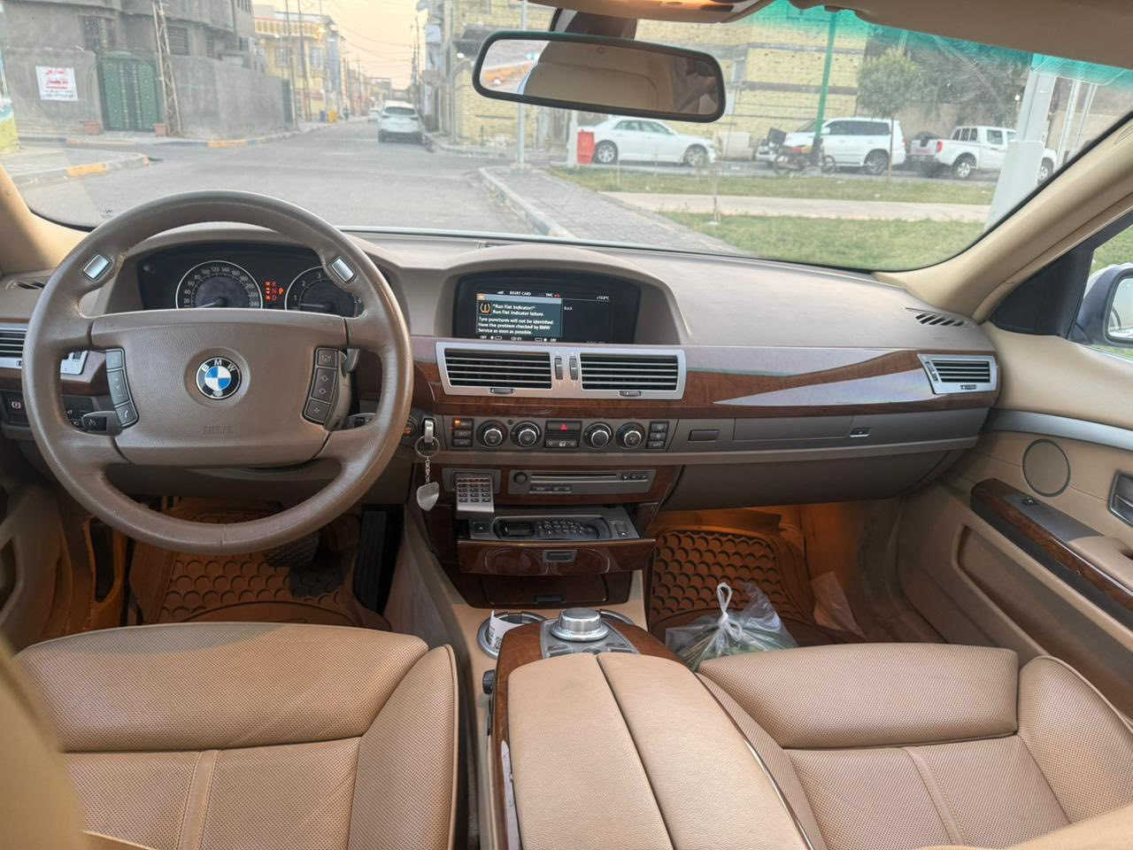 السلام عليكم
بي ام  2007 

دخول جديد 

ادوووات ادوووات ادووووات 

خليجيه 

الحجم 750Li

ارقى حجم وارقى مواصفات 

باب طويل 

بيبان شفط 

5بصمات 

سلايت 

بردات 

8 سلندر 

كفاله ضربه وكص وفتح وتبديل

السياره غنيه عن التعريف 

جاهزه مابيها اي نقص 

مكاني بصره 

للاتصال 

‭0770 744 4661‬
