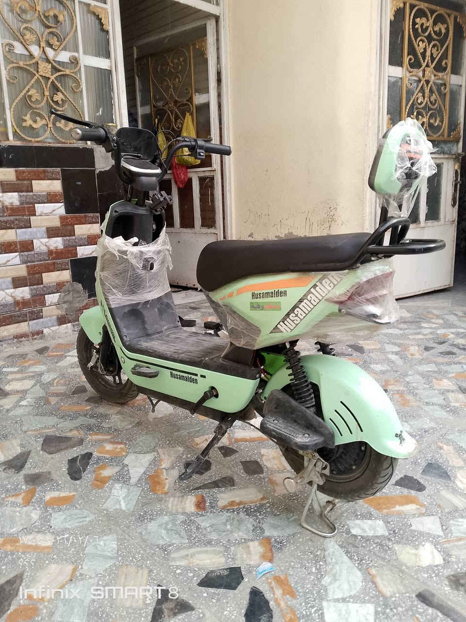 سلام عليكم
دراجة شحن البيع 
حجم 14 
بطاريات 4
سرعة 60
دراجة كفالة عامة 
مرايات 
لايت 
إشارة يمنة يسرة
3 سرع 
هورن 
ستان جانبي 
ستان تعليك 
***********
واتساب او مازنجر 
سعر 550 وبيهة مجال بسيط 
دراجة صالة 20 يوم
