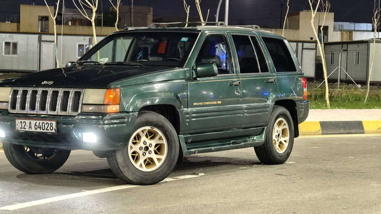 سلام عليكم
جيب شيروكي لمتد
فول مواصفات 
موديل 96
مكينه كير الاصلي مالم ما مفتوحات 
كشنات جلد وكهرباء 
خزن كشن السائق 
فرس بالسقف 
سستم صوت بلادي
4 جام كهرباء
قفل مركزي 
ماشيه 233
بسمي وهزه جديده 
السعر 68 وبيها مجال
العنوان موصل جانب الايمن 
الرقم *********** /***********
