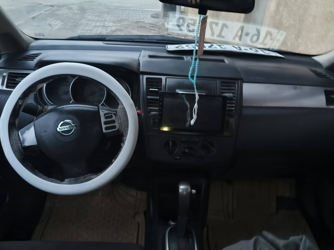 ارفع المنشور بلصلاه على محمد وال محمد 
السلام عليكم نيسان فيرسا 2008 مكينه ٢٠٠٠ كير AT
ماشيه 160 وارد امريكي مكفوله من لغد وشاصي ودواخل صبغ حزام بدون قماره 
سنويه بأسمي رقم ذي قاار تحويل ثاني يوم
گير اوتو و محرك بحاله ممتازه  خير من الله
شاشه (ملاحظه دعاميتها الامامية يم صباغ) 
مكاني كوت مركز المدينه
السعر 59 وبيها مجال  ***********
بيع او مراوس
