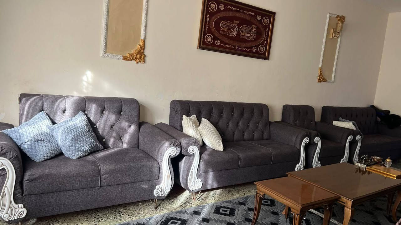 السلام عليكم 
تخمين 20 مقعد للبيع تركي درجه اولى تفصال يباع كامل او تخم واحد 
سعر تخم الواحد 425 بي مجال بسيط 
العنوان بغداد الكرخ 
لاستفسار واتساب ***********
