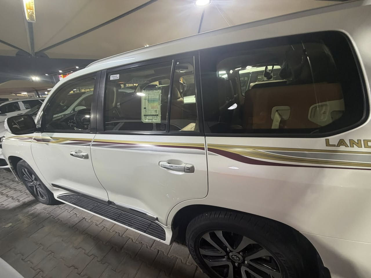 لاندكروز 2019 بريم اصل رقم بغداد
السياره من 2020 يمنا ماشيه 90.000 km حقيقي مكان السياره كربلاء 
السعر 56.000$
***********
