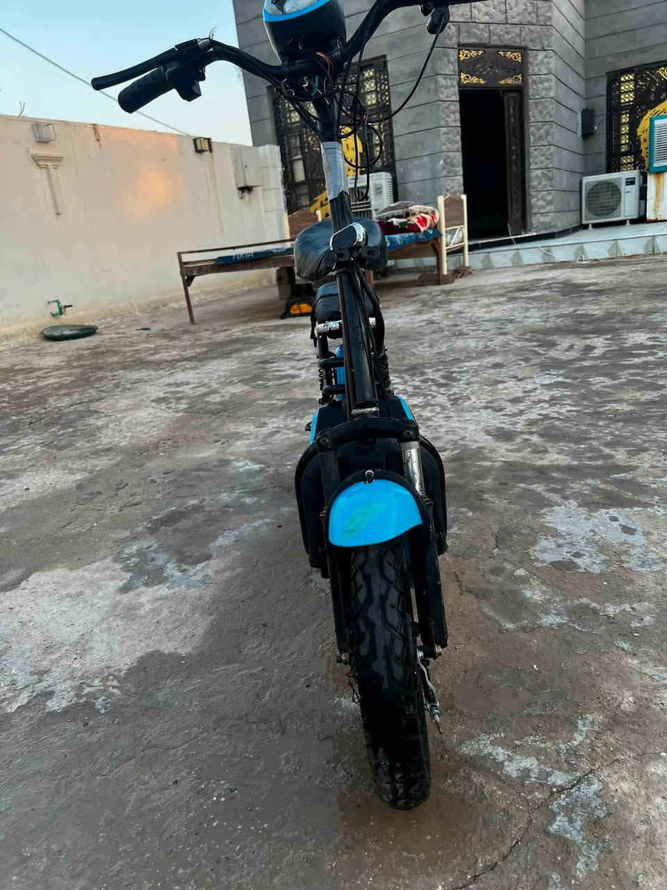 سلام عليكم
دراجه شحن للبيع كلشي شغال بيه عوزه بس باتريات فقط السعر ١٢٥وبيه مجال


**إذا كنت صاحب هذا الإعلان وتريد حذفه لأي سبب، رجاءا أرسل رسالة إلى الدعم الفني**