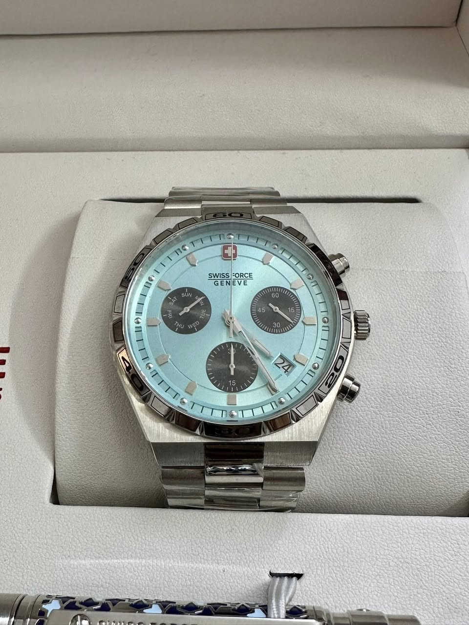 ساعة رجالية ماركة سويس فورس ، غير مستخدمة ، 
السعر 350 الف ، 

•موديل
SF.D658S.02

المواصفات
•صناعة سويسري
•ضمان سنة (شامل الضمان الدولي)
•زجاج مقاوم للخدش 
•مقاومة للماء 
•تعمل بنظام البطارية
•القطر 44
•الحزام ستانلس ستيل 

للاستفسار الاتصال على ***********
