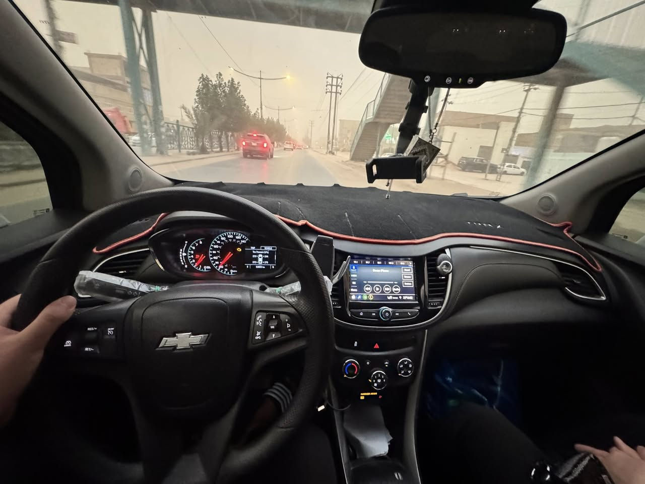 سلام عليكم سياره تراكس 2022  مواصفات Lt اربيل الجديد تريد وكاله تحويل حاضر السياره جديده وجاهزه علا اخر حبايه تخم تاير جديد تبريد جديد حداديه جديده مكينه كير كلا جديد مكينه 1400 تيربو ستوني مسوي ادامه كامله السياره ماشيه 90 الف حادثهه بامريكه بنيد وجاملغ فقط والبعراق بيه صبغ باب خلف السائق فقط اثر دحجه الباقي كفاله سعر ب 105 بيه مجال بصيط مكاني نجف حي الجامعه رقمي ***********
