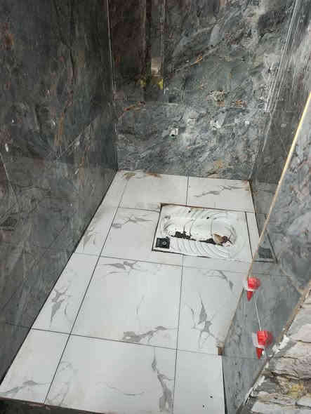 خلفه سيراميك وارضيات وتطبيك درج وتغليف واجهات حجر مرمر وفوم شغل درجه اوله وللتواصل على لخاص اولاتصال على رقم ***********
