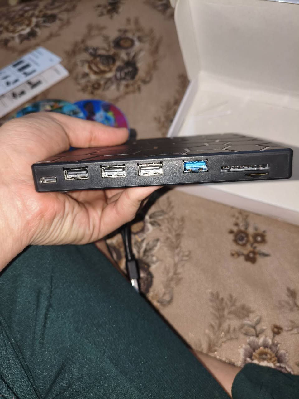 سلام عليكم توفر اليوم قارأ اقراص مع منافذ usb عدد اربعه ماركه عالميه يرهم للمبايل والايباد واللابتوب ويجي ويا هديه اقراس مال لابتوب عدد 2 السعر  25 فقط المكان ابو غريب خرنابات التواصل خاص


**إذا كنت صاحب هذا الإعلان وتريد حذفه لأي سبب، رجاءا أرسل رسالة إلى الدعم الفني**