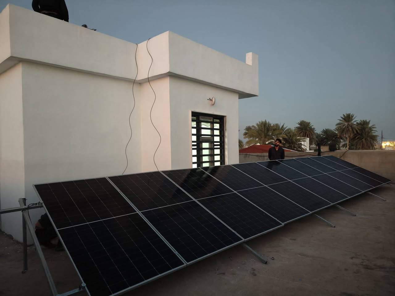 نحو القمة بثقة وإصرار.أنطلقت فرقة مكافحة الظلام والتصحر  لأداء مهامها
شركه التساهل للطاقه الشمسيه 
شمعة #مضيئة #لجميع           #الاماكن #المظلمة 
عملنا اليوم  الاثنين في تاريخ 2026/2/9
 تم بفضل الله تجهيز منظومة طاقه شمسية المنزل الاخ احمد عبدالله نامس ناحيه الزويه محافضه صلاح الدين   
 شايف الف خير  
ضمن الرقعه الجغرافيه ا لمحافضه صلاح الدين   تجهز المنظومة المنزل  ب 30انير   نهاراً بالاضافةالى 30 انبير  ليلاً 
مكونات المنظومة: 
🔵 الواح الونجي 650واط  ذات كفائة عالية.  
.  بضمان 15 سنه

الانفيرتر الاول الغني عن التعريف

🔵جهاز انفيرتر نوع ايتل حجم.6كيلو,(27انبير) عدد 2بضمان 2سنه
🌎 بطاريات  اليثيوم    15كيلو عدد 2 اي سي بضمان 5سنه البطاريه الأولى في العراق. بضمان خمسه سنوات 
🔵قواطع dc وجوزات ذكية.
  مع أسلاك خاصة بالطاقة الشمسية
🔵الهيكل المعدني مصنوع من حديد ثقيل مغلون ضد الصدأ وبسمك 2ملم  فعلي. 

صيانة دورية بامهر الفنين الصيانة دورة سنة كاملة مجانية 
فريق مختص للاستشارات المجانية والتوعية للمنضومات.....

شركة التساهل للطاقة الشمسية قضاء الحويجه 

العنوان:
قضاء الحويجه بصف سيطره الدبس مقابل ملعب الرستم طريق الحويجه العباسي  

للحجز والاستفسار الاتصال على الأرقام التالية :

فيصل ***********
***********
حجي عطاالله ‭0770 102 2401‬

#لونجي -ثقة-آلاف-من-المستخدمين

فيصل عوفي مدير قسم الشؤن الفنية***********
واتس اب 📱***********
