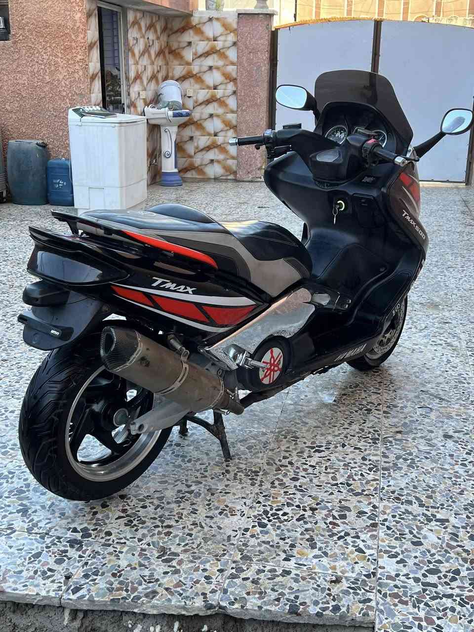TMAX2008 نوزل  الدراجة كفالة وكاملة من البرغي للبرغي  الدراجة تزويدهة اصلي   الدراجة بحالة الوكالة السعر 19  للاستفسار *********** المكان بغداد شارع عدن
