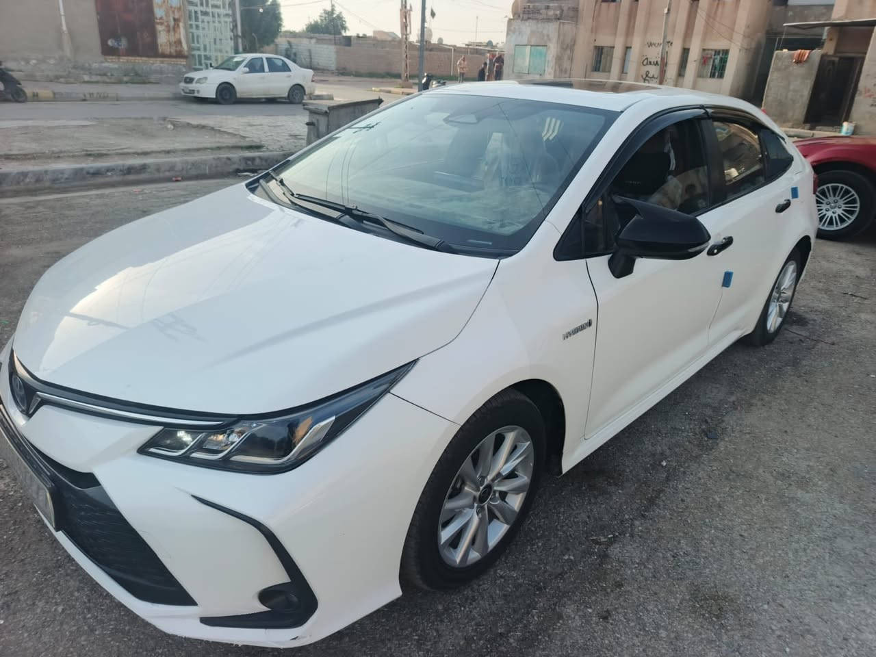 كورولا مديل 2024 ماشيه 67 رقم واسط حره فول مواصفات دواخل مشمشي  مكان السيارة بصرة كفالة عامه عده طخه كلش بسيطة ما تبين السياره كلش جديدة السعر 140 قفل ***********
