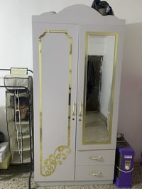 عندي كنتور وجربايه ودوشك جدد مصارلهن شهرين رايدهن 200 الف وهذا رقمي 07...