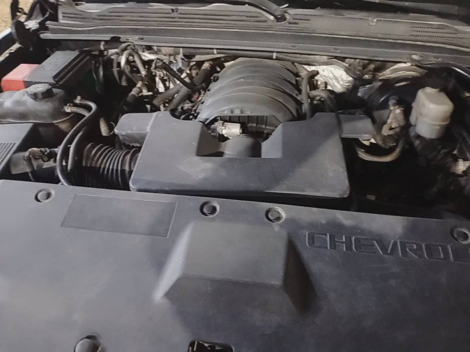 سلام عليكم تاهو للبيع موديل 18 بعد معروفه مواصفاتها مايحتاج اكول وارد امريكي حادثه شخوط بل باب السايق والباب الخلفي فنينهن مصبوغات والباقي كله كفاله حداديه جديده مكينه مامفتوحه كير كله وكاله مال بيت ماشايفه الخط ماشيه 127 رقمها بغداد راعيها موجود السعر اتصل ***********
