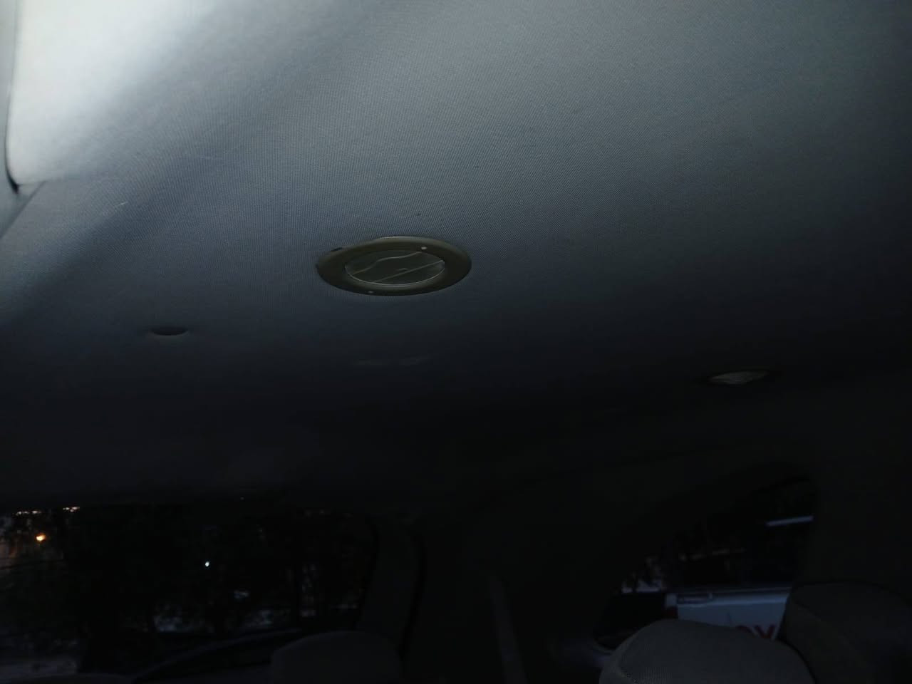 السلام عليكم شباب عندي سياره سان سوكي موديل 7فول موصفات على وضع شركة مكينة كير خير من الله تخم تاير رقم جديد بسمي تحويل ثاني يوم سعر 75 وبيهة مجال حك لجيه رقم الهاتف *********** وبي وتساب
